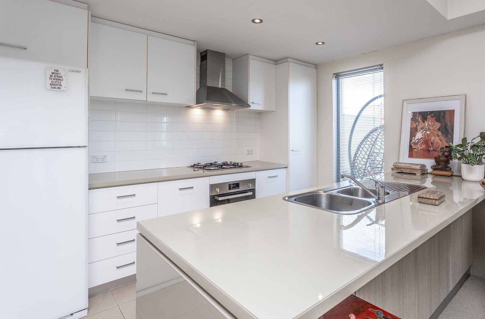 Modern & Stylish – INVESTORS, Leased to Feb 2026