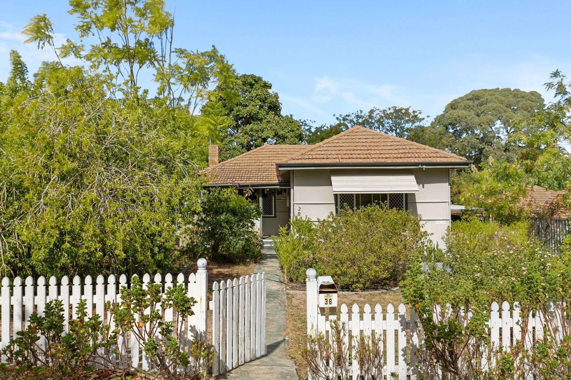 38 Riverview Road, East Victoria Park, WA 6101, East Victoria Park - Thumbnail 2