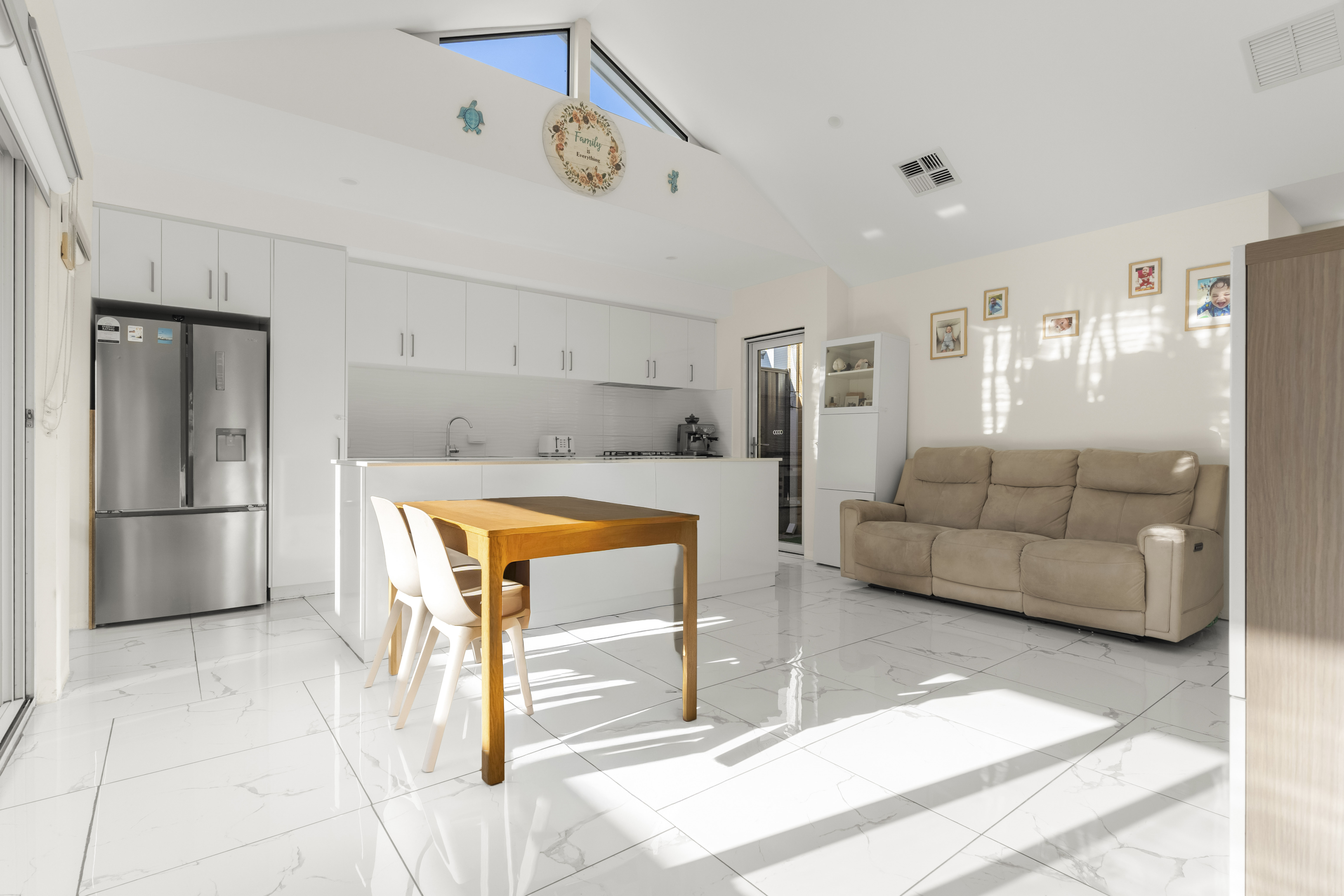 18b Mandalay Place, Craigie, WA 6025, Craigie - Thumbnail 2