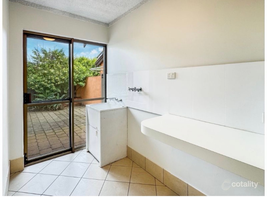 2/52 Robert Street, Como, WA 6152, Como - Thumbnail 4