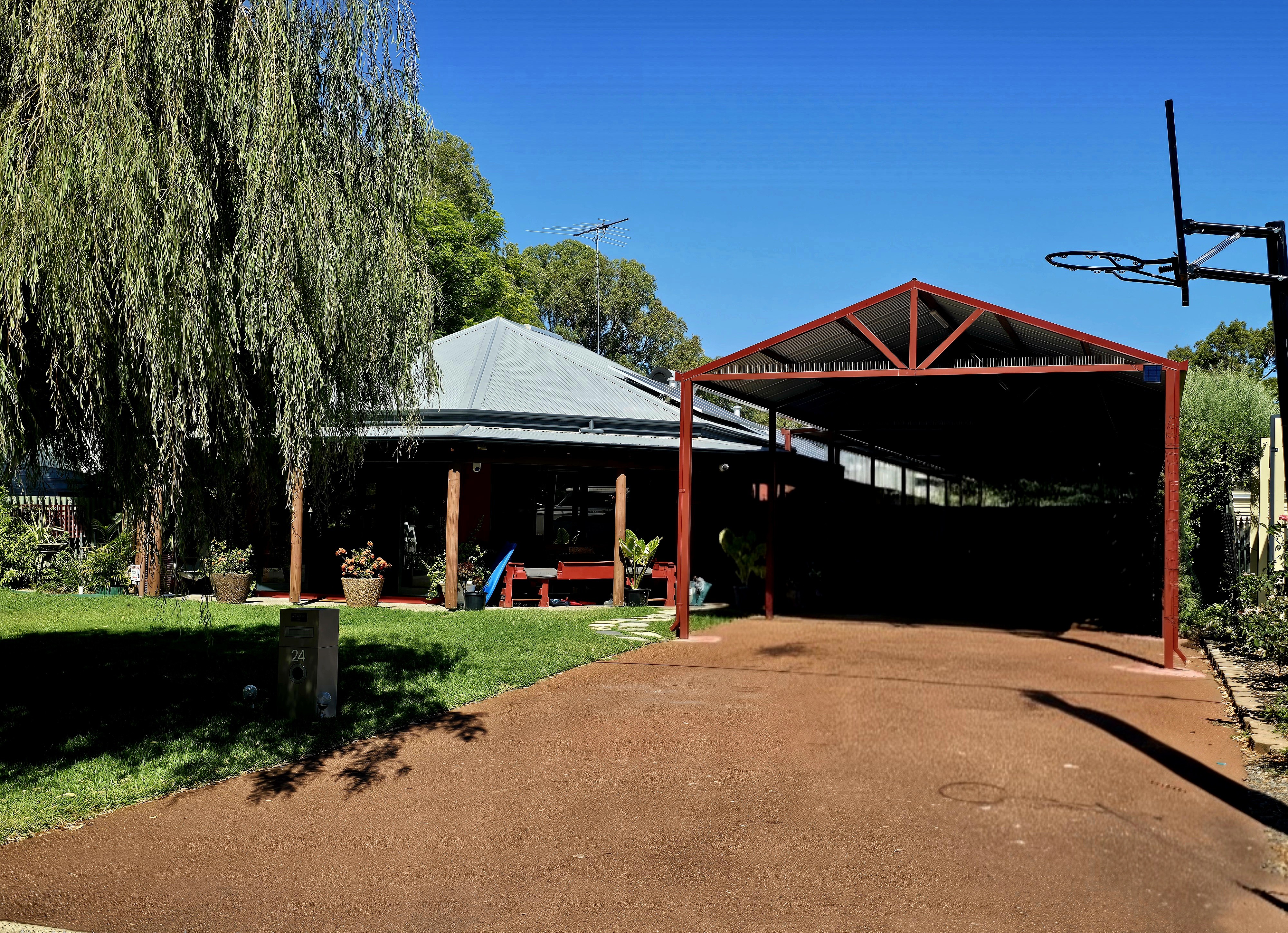 SUPERIOR HOME WITH STUNNING RESERVE VIEW