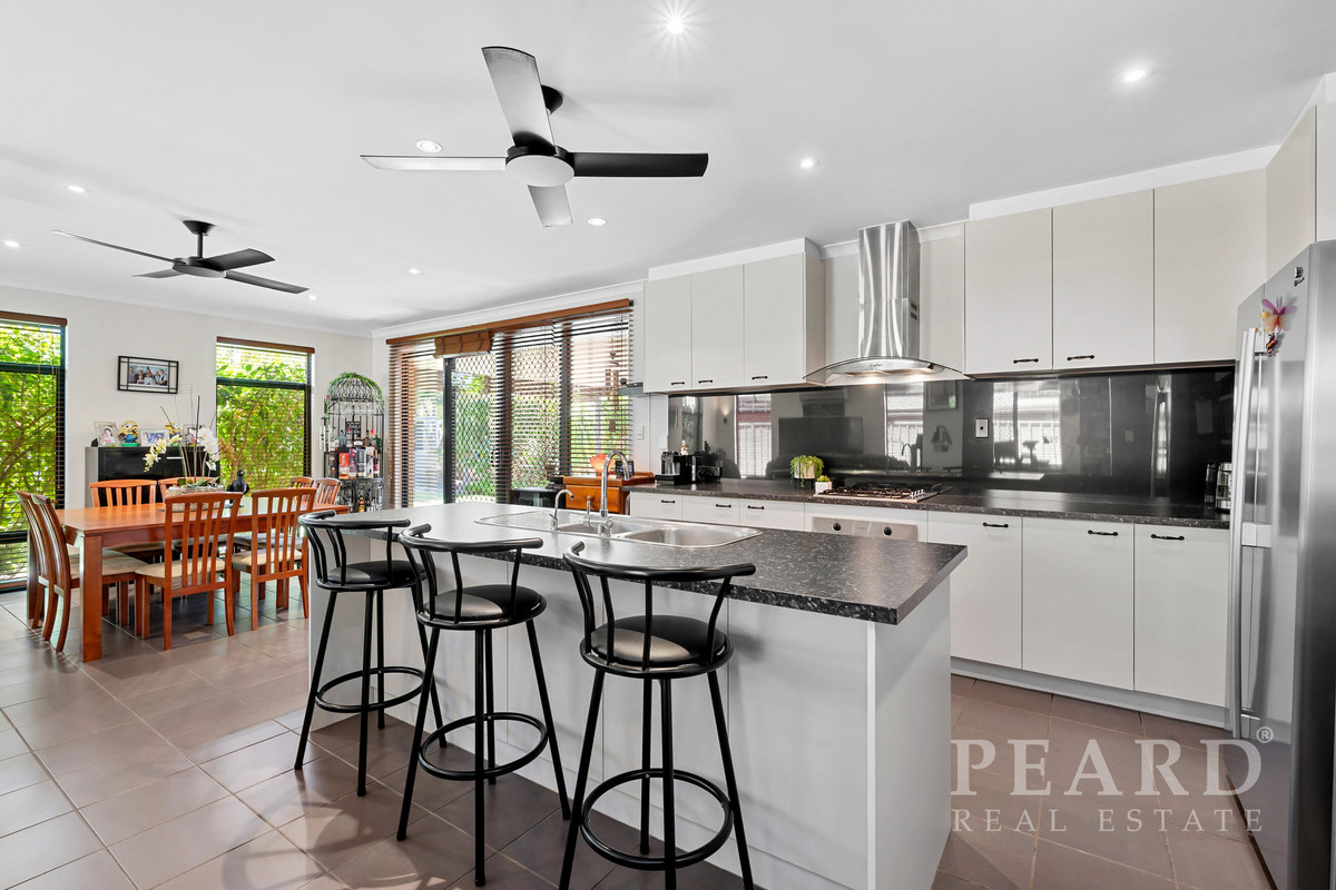 27 Hennessy Drive, Ashby, WA 6065, Ashby - Thumbnail 2